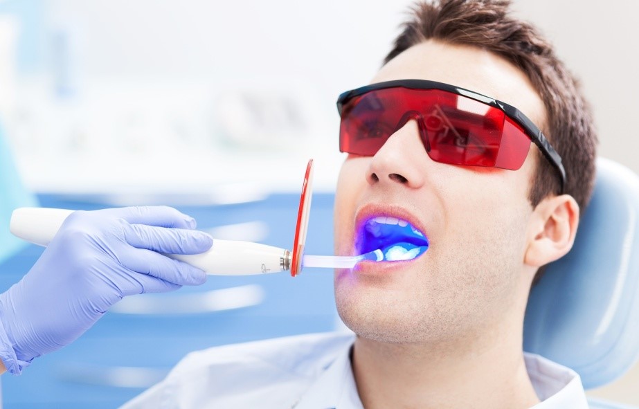 Лечение зубов лазером, фото